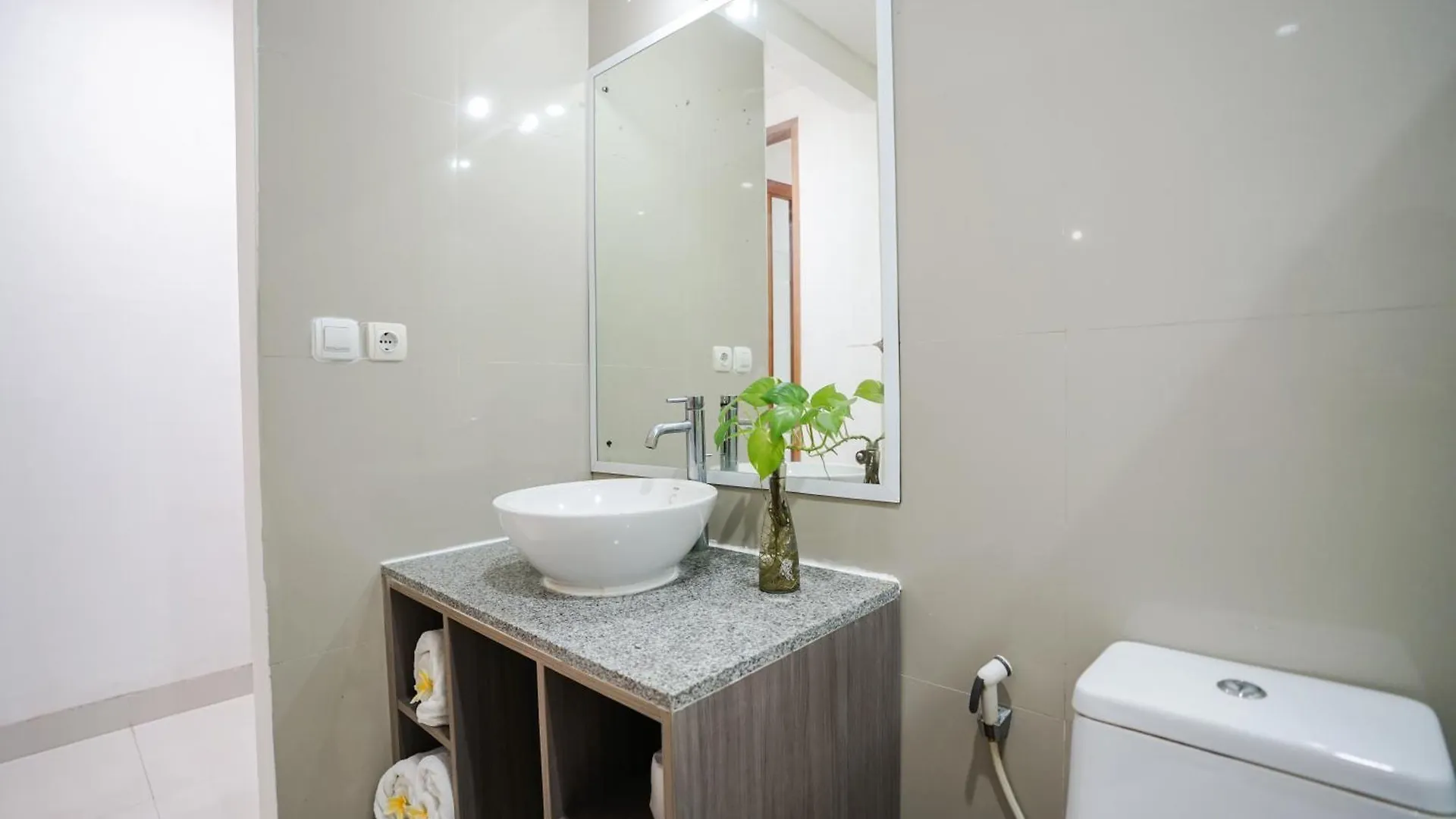 *** Resort Harmony Beach Suite Seminyak  Indonesia