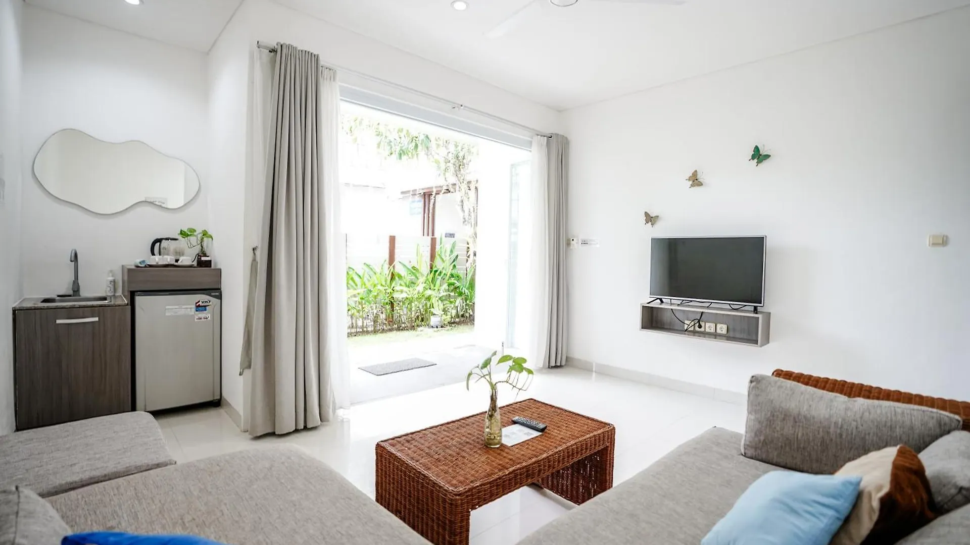 Resort Harmony Beach Suite Seminyak
